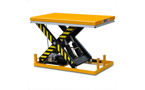 小型高空作業(yè)平臺(tái)在商場(chǎng)清潔中提升工作效率的可靠性